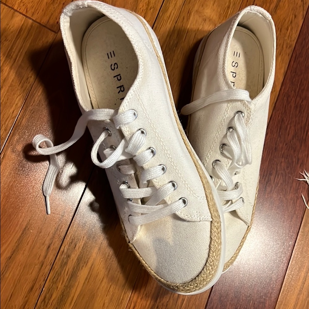 Esprit White Sneakers with Canvas Material and Rubber Sole